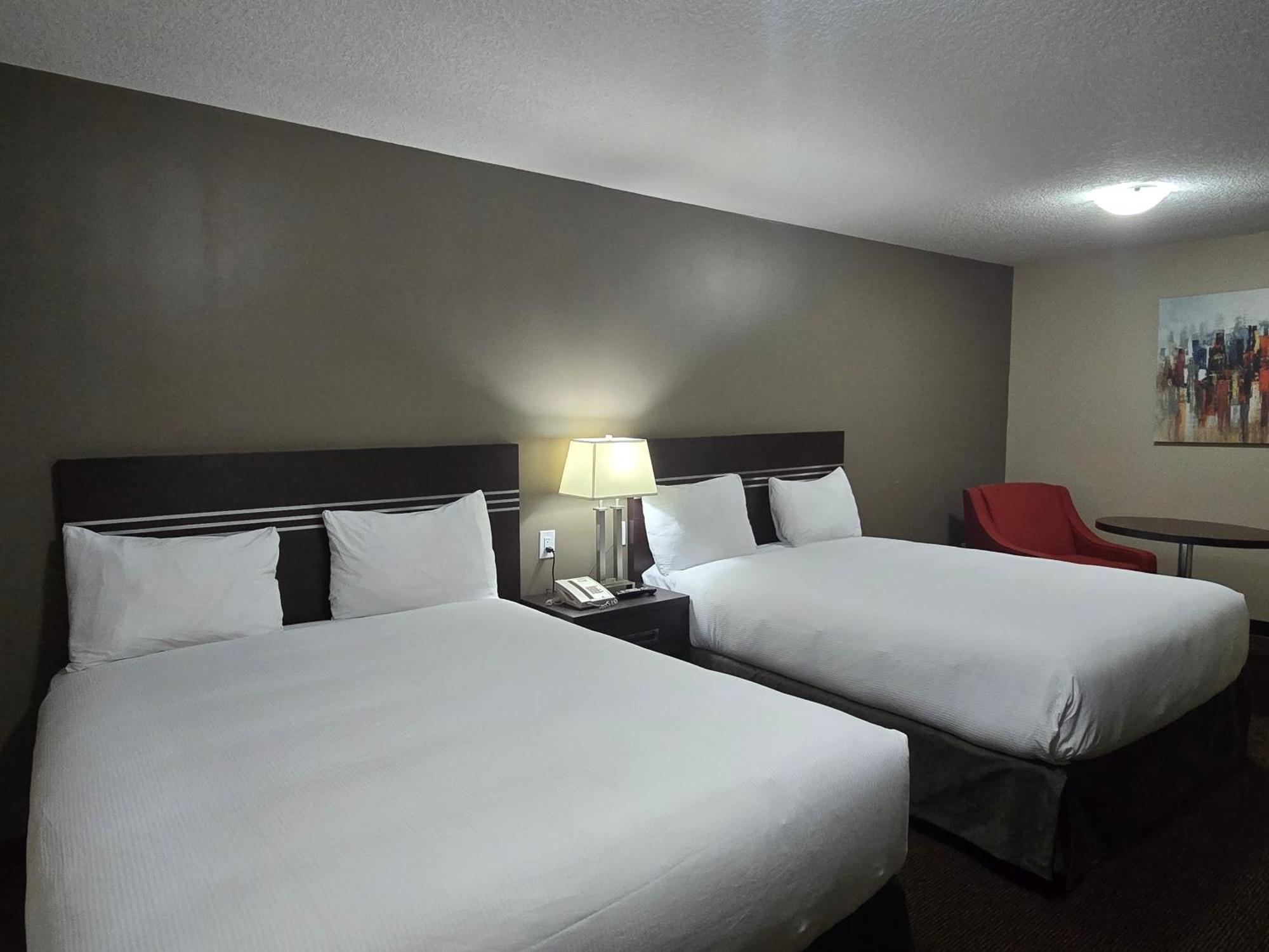 Royal Lodge Edmonton Exterior foto